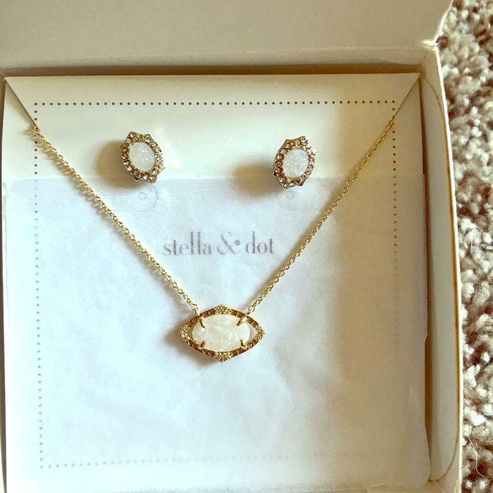 Stella & Dot Charlotte Pendant Set